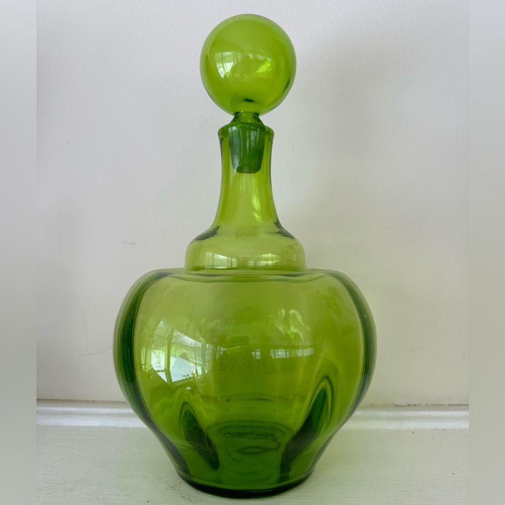 Mid Century Modern Myers Ribbed Decanter in OLIVE. Blenko #6935
